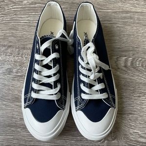 Women’s Casual Low Top Classic Canvas Sneakers, Navy, Size 8.5